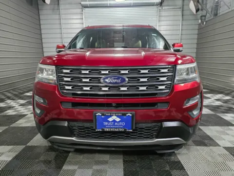 Another view of 2017 Ford Explorer Limited 4WD 7-Passenger SUV w/Equipment Pkg for sale in Sykesville, MD at Trust Auto
