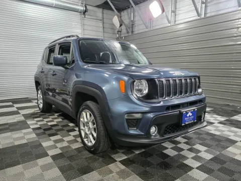 More photos of 2021 Jeep Renegade Latitude 4WD SUV at Trust Auto, MD