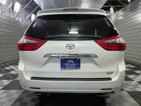 More photos of 2020 Toyota Sienna XLE at Trust Auto, MD