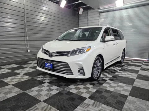 2020 Toyota Sienna XLE for sale in Sykesville, MD