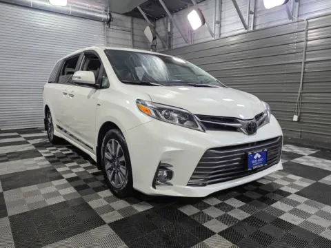 Another view of 2020 Toyota Sienna XLE for sale in Sykesville, MD at Trust Auto