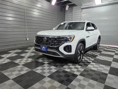 2024 Volkswagen Atlas Cross Sport 2.0T SE w/Technology for sale in Sykesville, MD