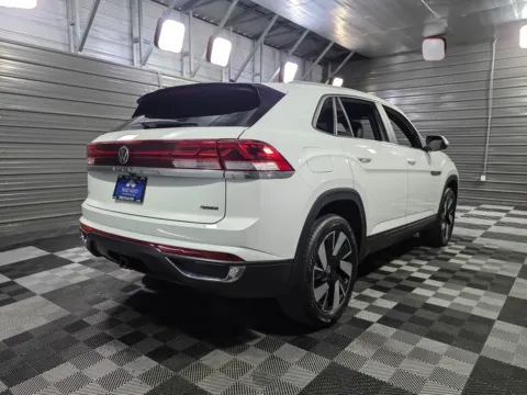 More photos of 2024 Volkswagen Atlas Cross Sport 2.0T SE 4MOTION AWD SUV w/Technology at Trust Auto, MD