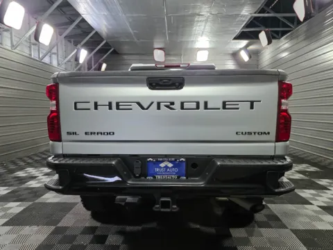 More photos of 2022 Chevrolet Silverado 2500HD Custom at Trust Auto, MD