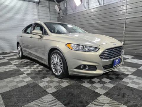 More photos of 2016 Ford Fusion SE Sedan w/Luxury Pkg at Trust Auto, MD