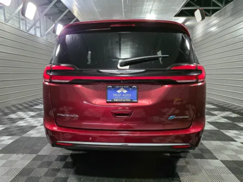 More photos of 2021 Chrysler Pacifica Hybrid Limited at Trust Auto, MD
