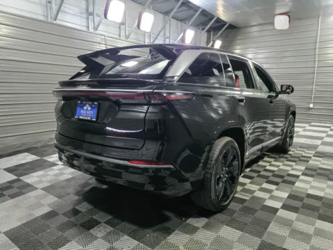 More photos of 2025 Jeep Wagoneer S Launch Edition at Trust Auto, MD