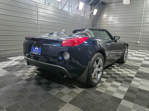 More photos of 2007 Pontiac Solstice GXP at Trust Auto, MD