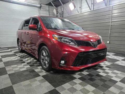Another view of 2019 Toyota Sienna SE Premium for sale in Sykesville, MD at Trust Auto