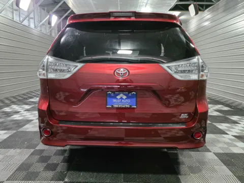 More photos of 2019 Toyota Sienna SE Premium at Trust Auto, MD