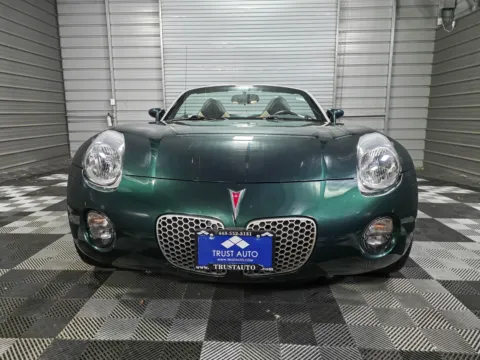 More photos of 2009 Pontiac Solstice Soft-Top Convertible at Trust Auto, MD