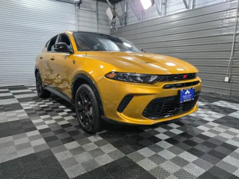 More photos of 2024 Dodge Hornet R/T Plus AWD Hybrid SUV w/Blacktop Pkg at Trust Auto, MD