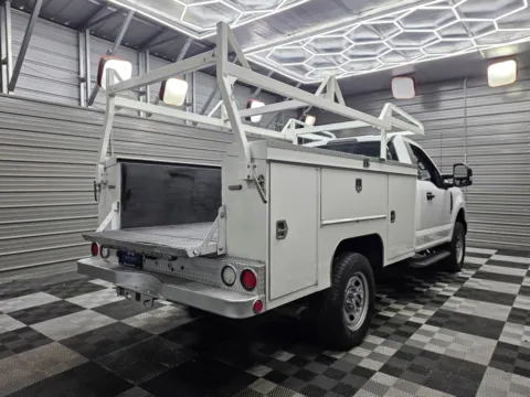 More photos of 2022 Ford Super Duty F-350 SRW XL at Trust Auto, MD