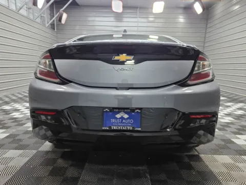 More photos of 2018 Chevrolet Volt Premier Hybrid Hatchback at Trust Auto, MD