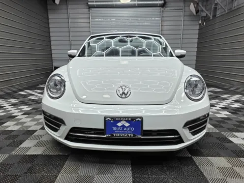 Another view of 2018 Volkswagen Beetle 2.0T SE Soft-Top Convertible for sale in Sykesville, MD at Trust Auto