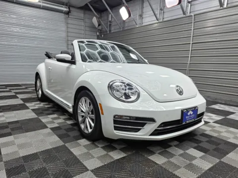 More photos of 2018 Volkswagen Beetle 2.0T SE Soft-Top Convertible at Trust Auto, MD