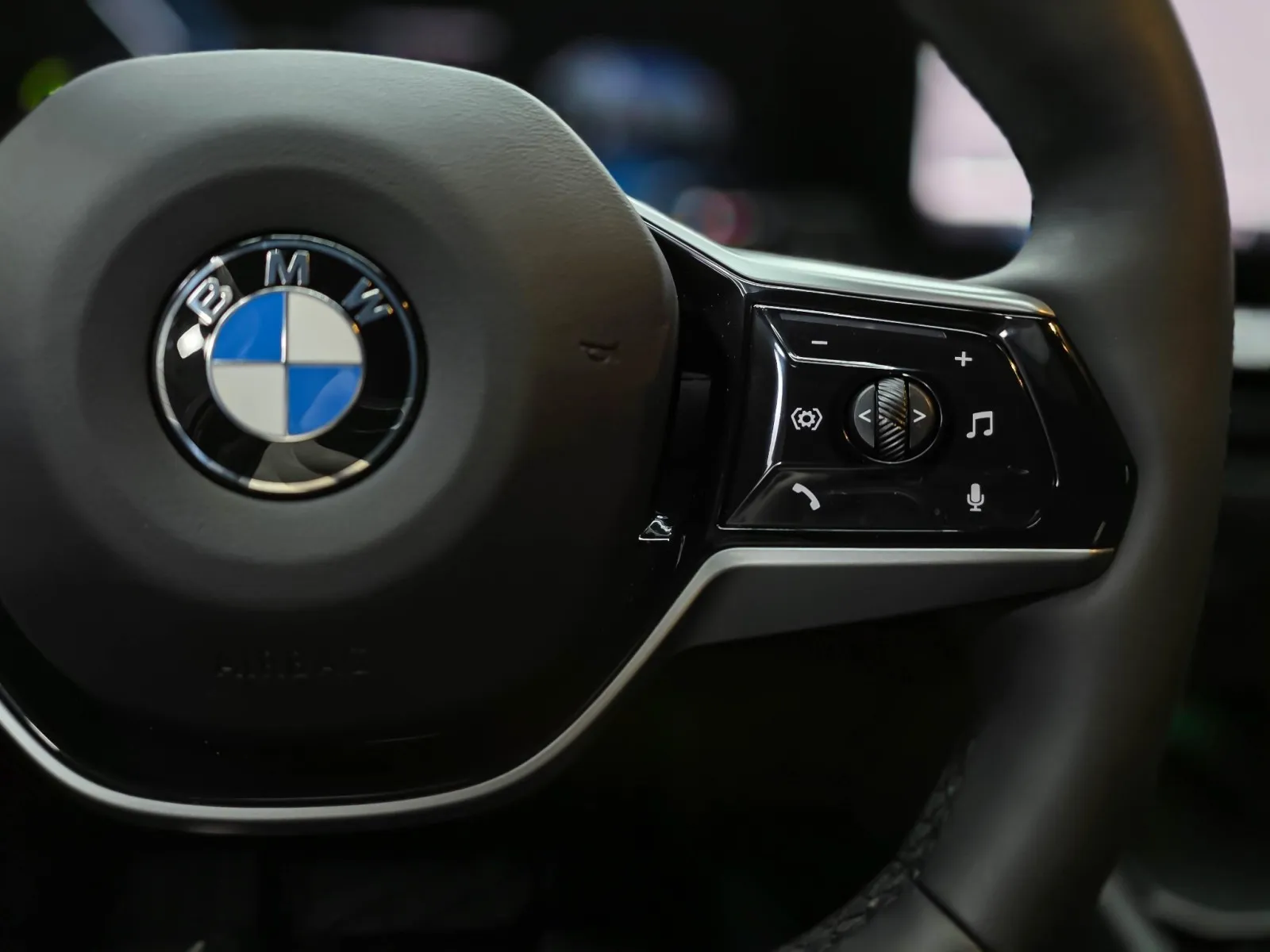 2025 BMW 5 Series 530i - Photo 20