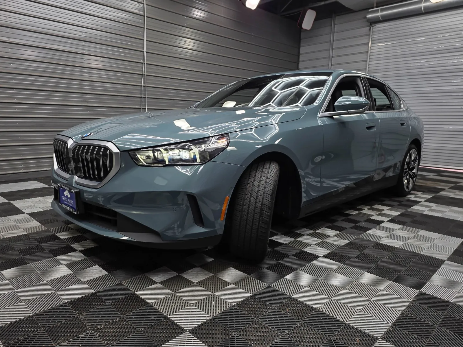 2025 BMW 5 Series 530i - Photo 41