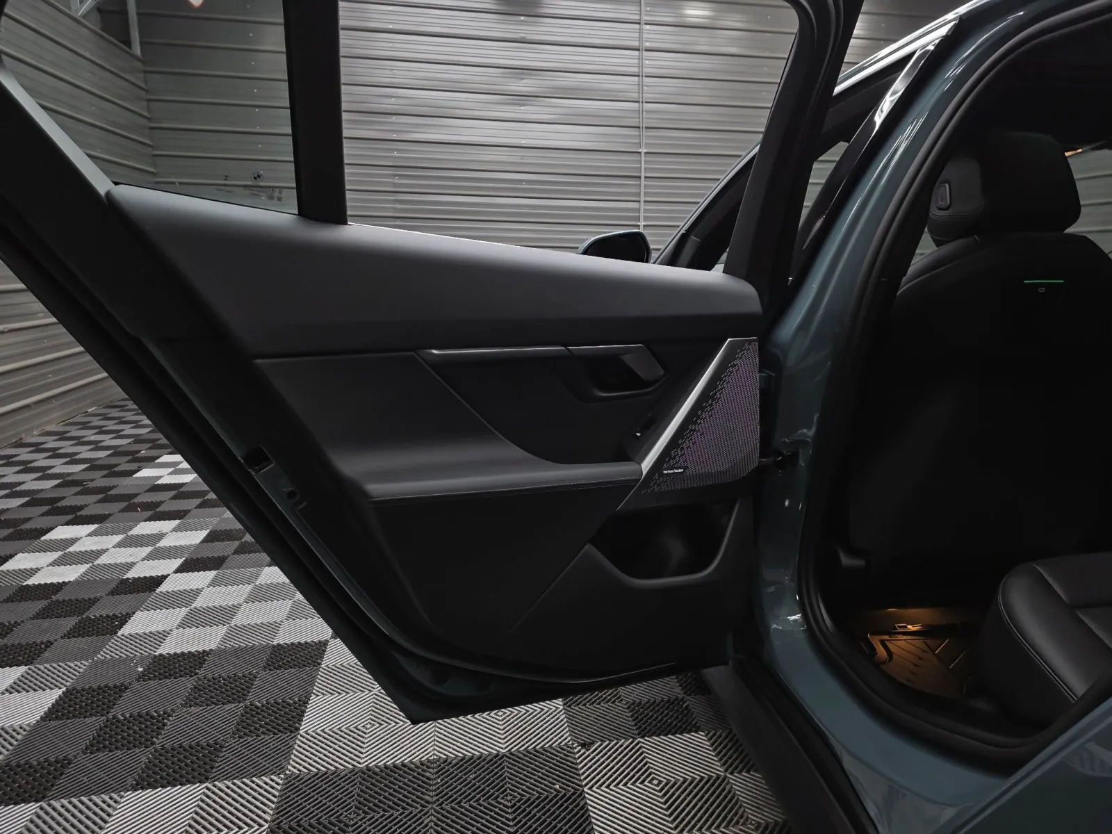 2025 BMW 5 Series 530i - Photo 34