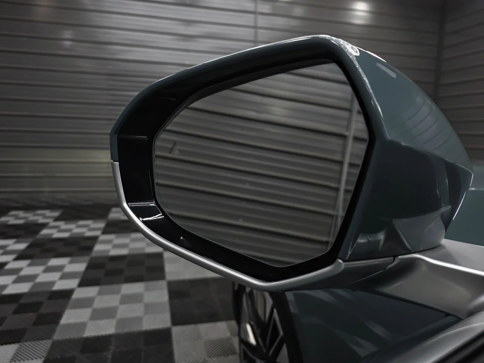 2025 BMW 5 Series 530i - Photo 39