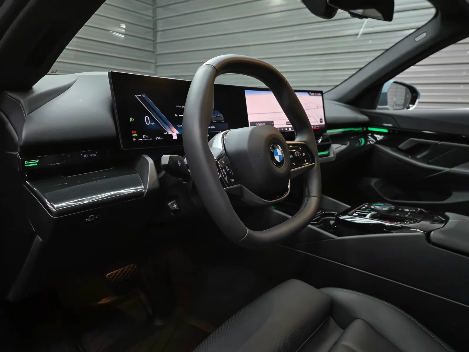 2025 BMW 5 Series 530i - Photo 10