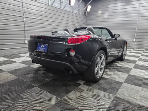 More photos of 2008 Pontiac Solstice GXP at Trust Auto, MD