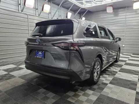 More photos of 2023 Toyota Sienna XLE 8-Passenger Hybrid-Electrc Minivan/Van at Trust Auto, MD