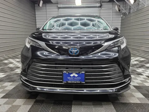 Another view of 2021 Toyota Sienna Limited AWD 7-Pass Hybrid Minivan/Van w/Rear DVD System for sale in Sykesville, MD at Trust Auto