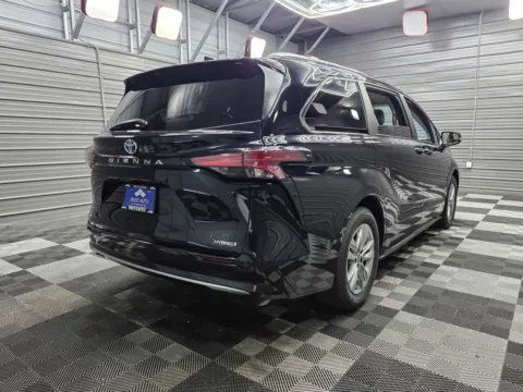More photos of 2021 Toyota Sienna Limited AWD 7-Pass Hybrid Minivan/Van w/Rear DVD System at Trust Auto, MD