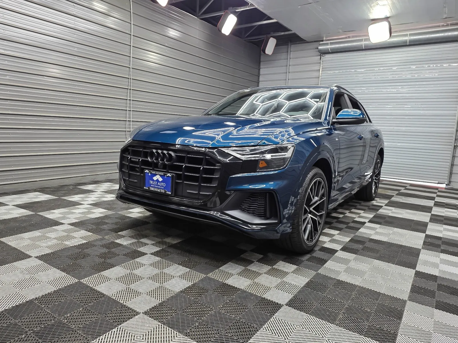 2021 Audi Q8 55 Premium Plus Tiptonic quattro's photo