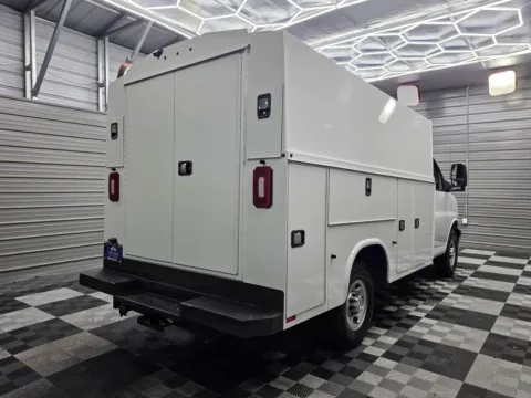 More photos of 2020 Chevrolet Express Commercial Cutaway 3500 at Trust Auto, MD
