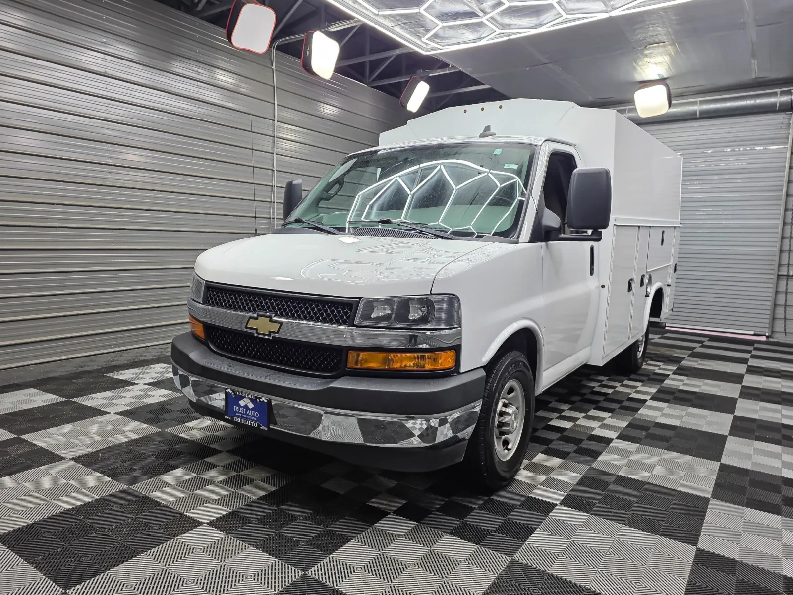 Blue 2020 Chevrolet Express Commercial Cutaway 3500 for sale in Sykesville, MD