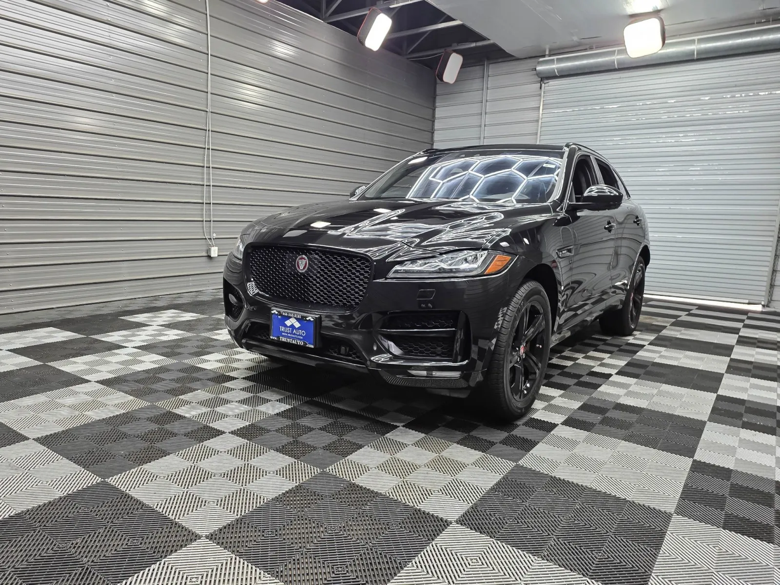 2020 Jaguar F-PACE's photo