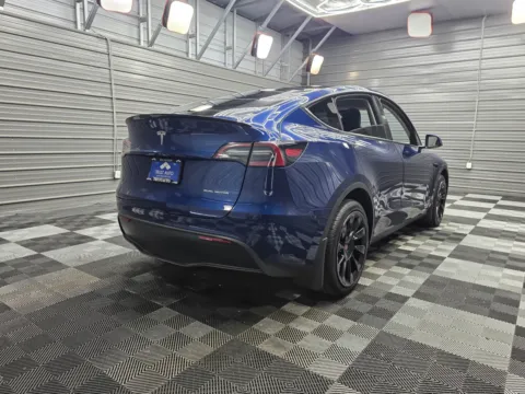 More photos of 2025 Tesla Model Y Long Range Dual Motor AWD Electic Sedan w/Full Self-Driving Capability at Trust Auto, MD