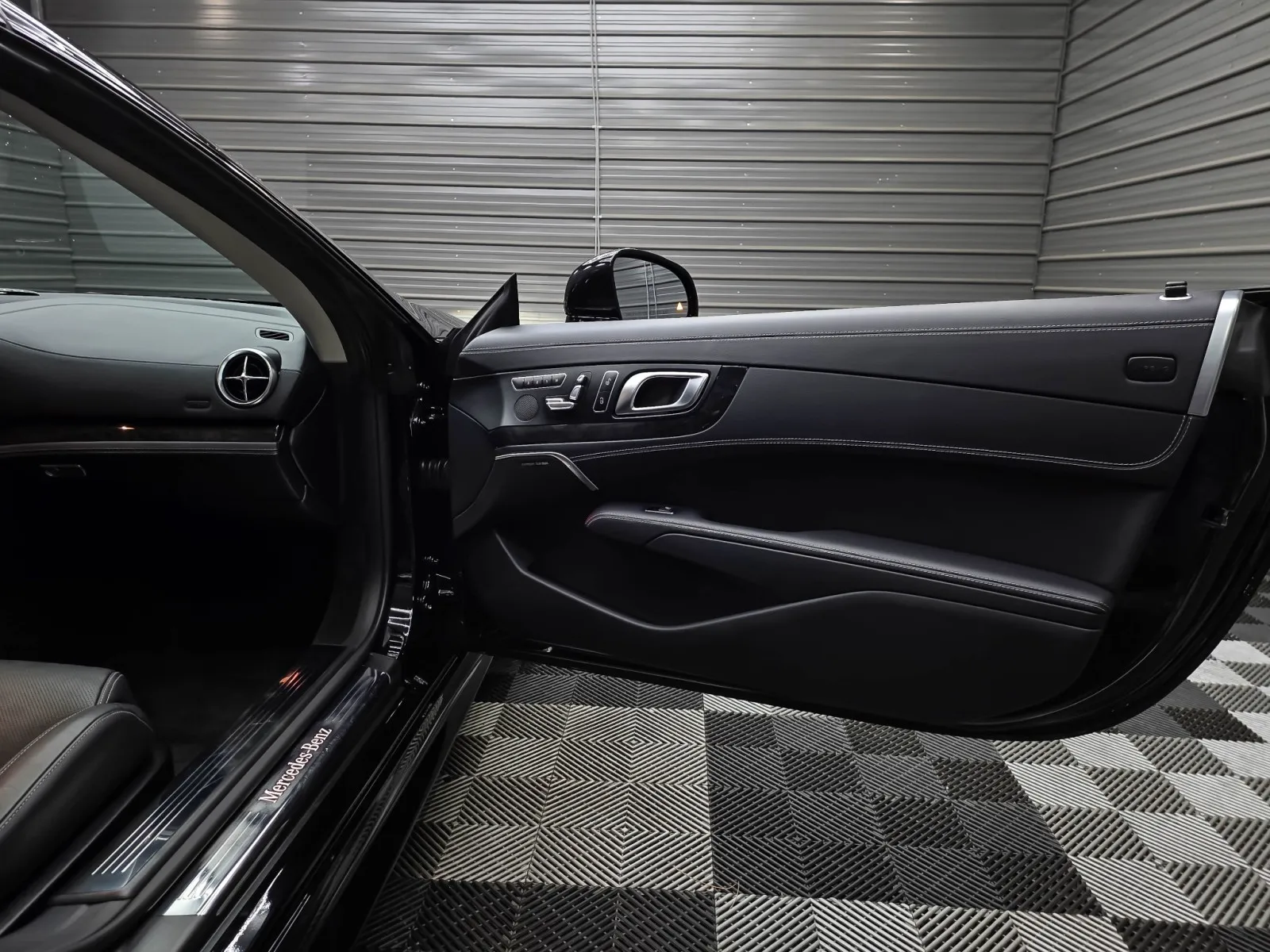 2018 Mercedes-Benz SL Roadster SL550 - Photo 33