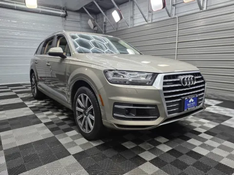 More photos of 2017 Audi Q7 3.0 TFSI 3.0 TFSI Quattro Prestige AWD 7-Pass SUV w/Vision/Navigation Plus/Warm Weather Pkgs at Trust Auto, MD