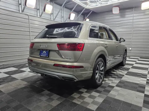 More photos of 2017 Audi Q7 3.0 TFSI 3.0 TFSI Quattro Prestige AWD 7-Pass SUV w/Vision/Navigation Plus/Warm Weather Pkgs at Trust Auto, MD