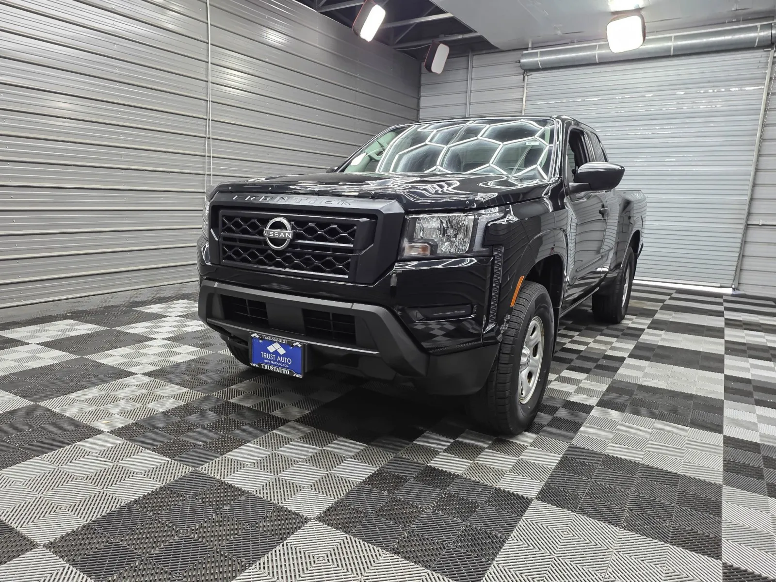 Silver 2023 Nissan Frontier SV for sale in Sykesville, MD