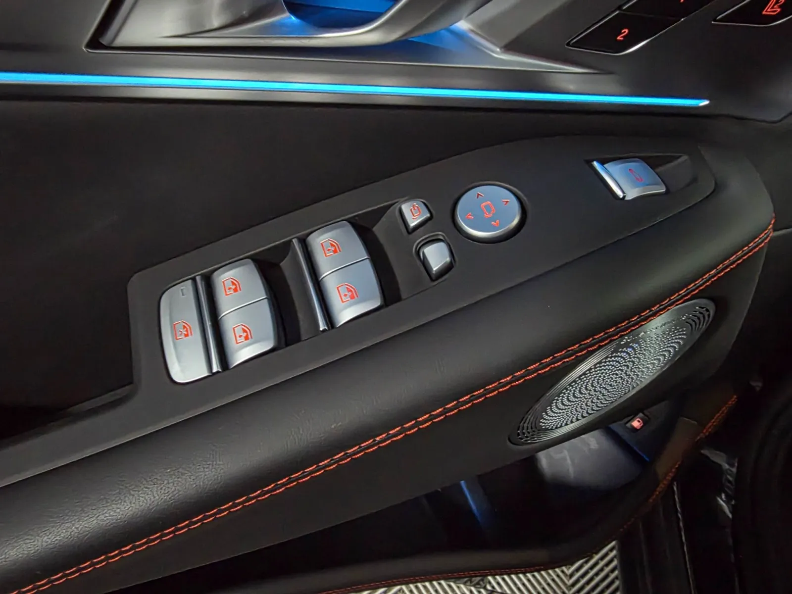 2025 BMW XM Label Red - Photo 38