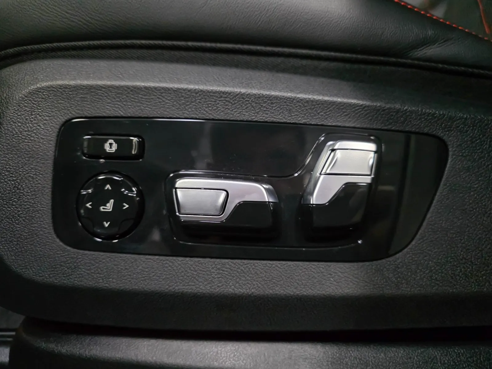 2025 BMW XM Label Red - Photo 36