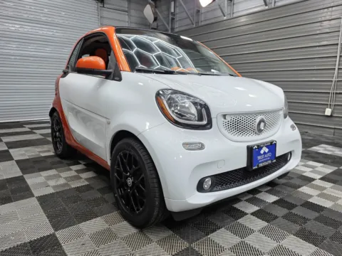 Another view of 2016 smart fortwo Pure for sale in Sykesville, MD at Trust Auto