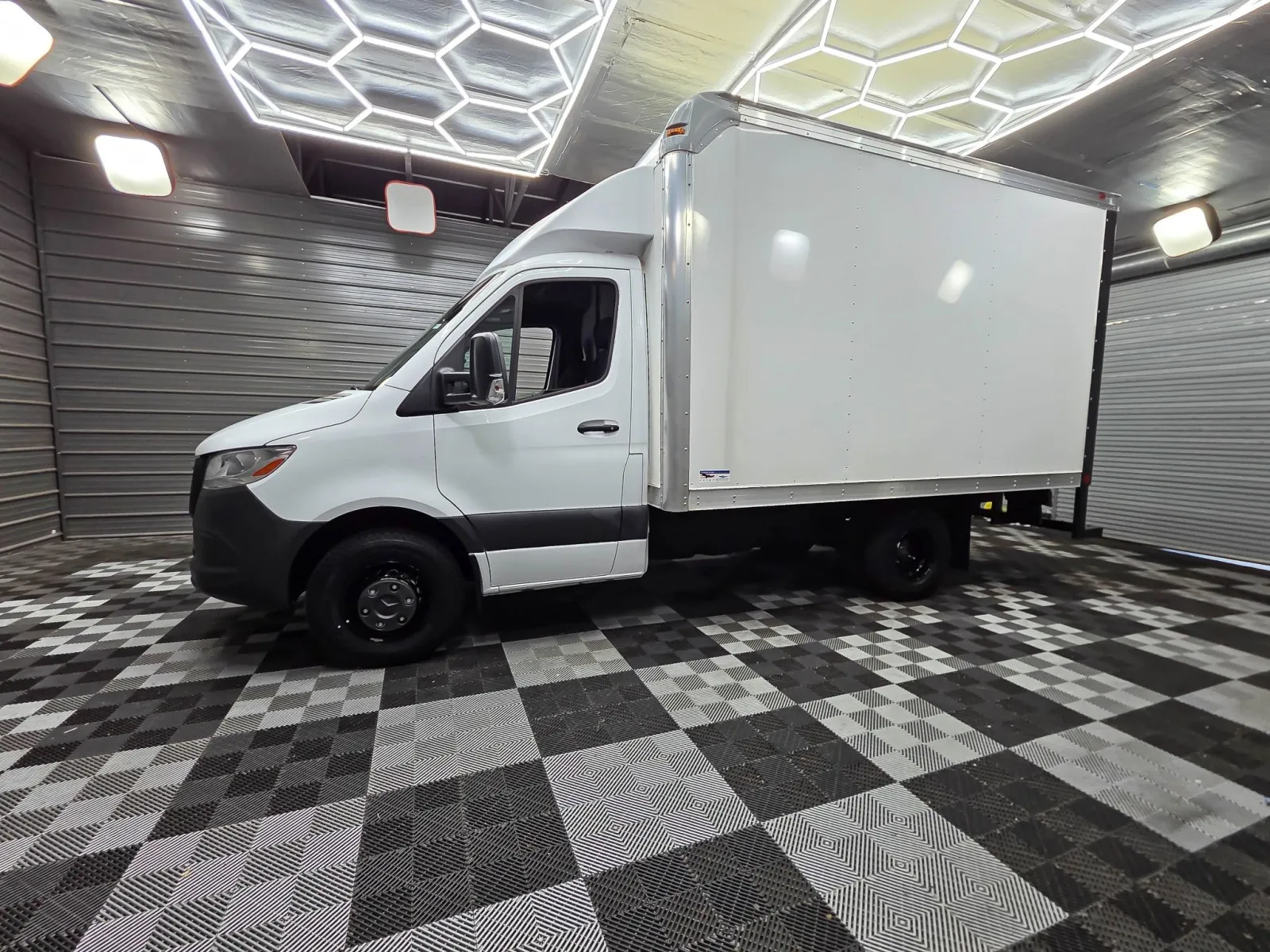 2024 Mercedes-Benz Sprinter Cab Chassis Base - Photo 8