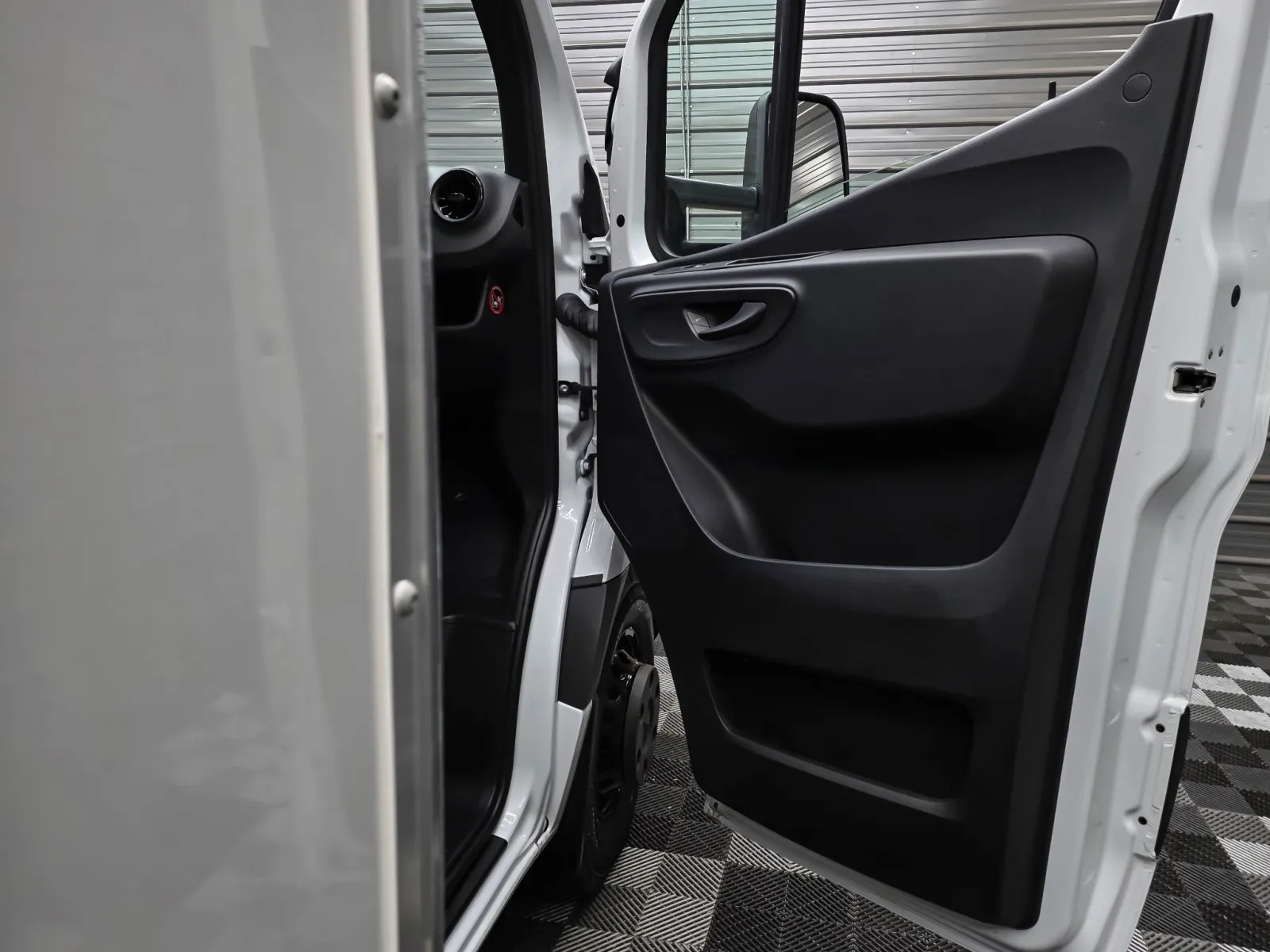 2024 Mercedes-Benz Sprinter Cab Chassis Base - Photo 27