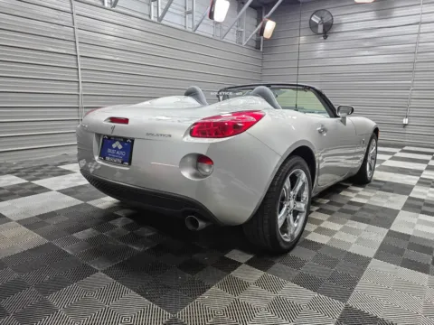More photos of 2007 Pontiac Solstice at Trust Auto, MD