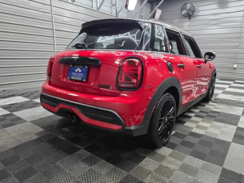 More photos of 2023 MINI Hardtop 4 Door Cooper S Hatchback w/Signature Trim at Trust Auto, MD