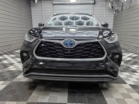 Another view of 2023 Toyota Highlander Limited AWD Hybrid 7-Passenger SUV for sale in Sykesville, MD at Trust Auto