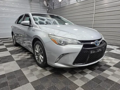 Another view of 2015 Toyota Camry Hybrid XLE for sale in Sykesville, MD at Trust Auto