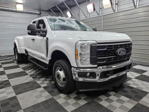 Another view of 2024 Ford Super Duty F-350 DRW LARIAT for sale in Sykesville, MD at Trust Auto