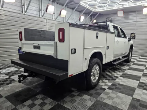 More photos of 2022 Chevrolet Silverado 3500HD CC LT at Trust Auto, MD