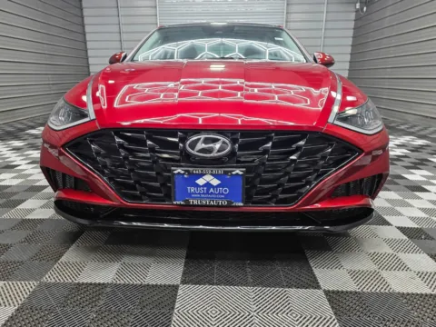 Another view of 2023 Hyundai Sonata SEL 4-Door Sedan for sale in Sykesville, MD at Trust Auto